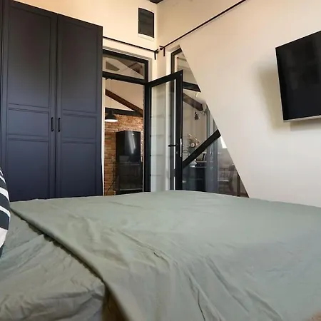 Cloud Apartment